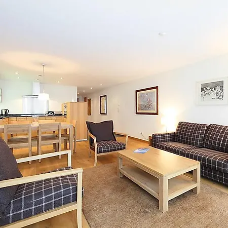 Sleeps 4 Pool Wifi T031620 公寓 采尔马特